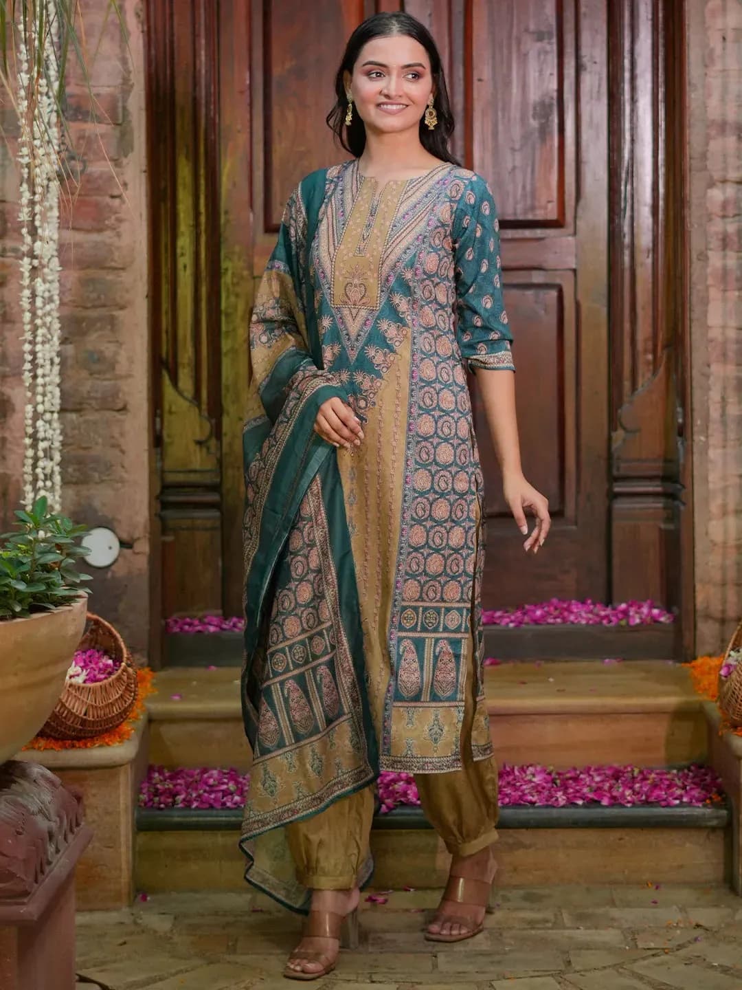 Printed Crepe Salwar Kameez